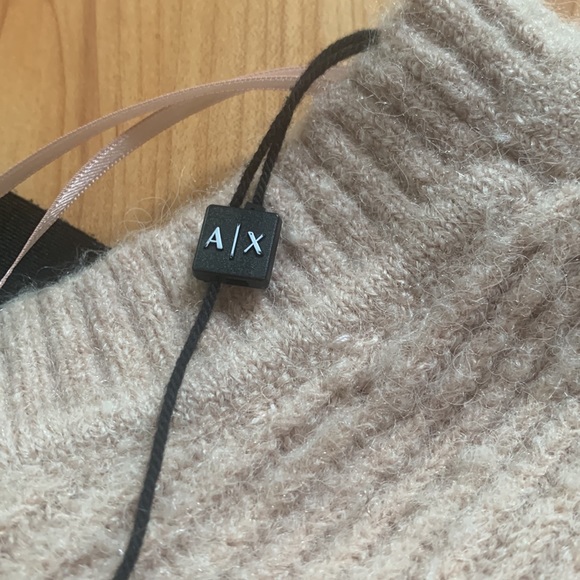 Armani light pink fuzzy sweater - Picture 4 of 5